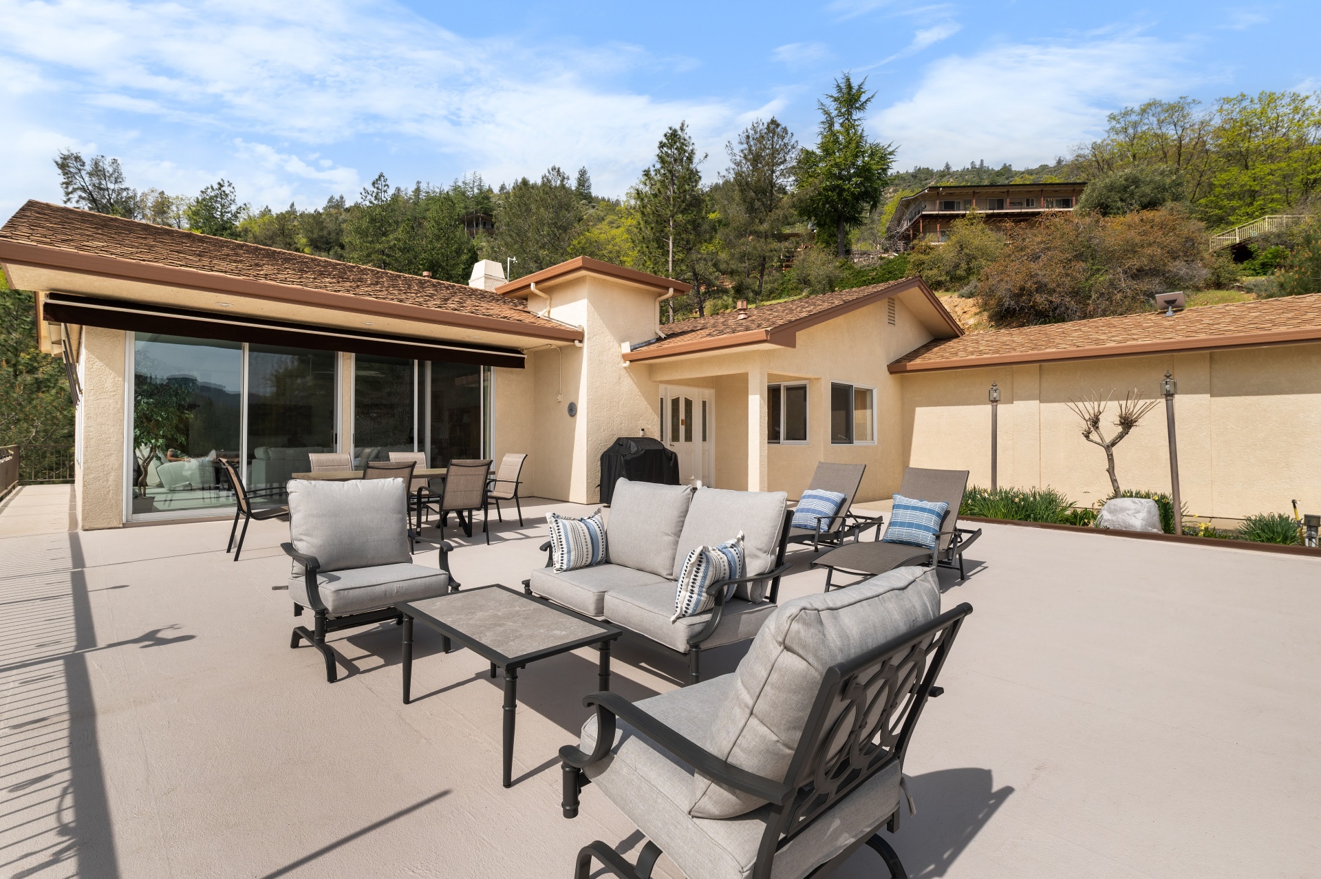 The Zen Haven: Lake Views, Serenity, Near Marina 4